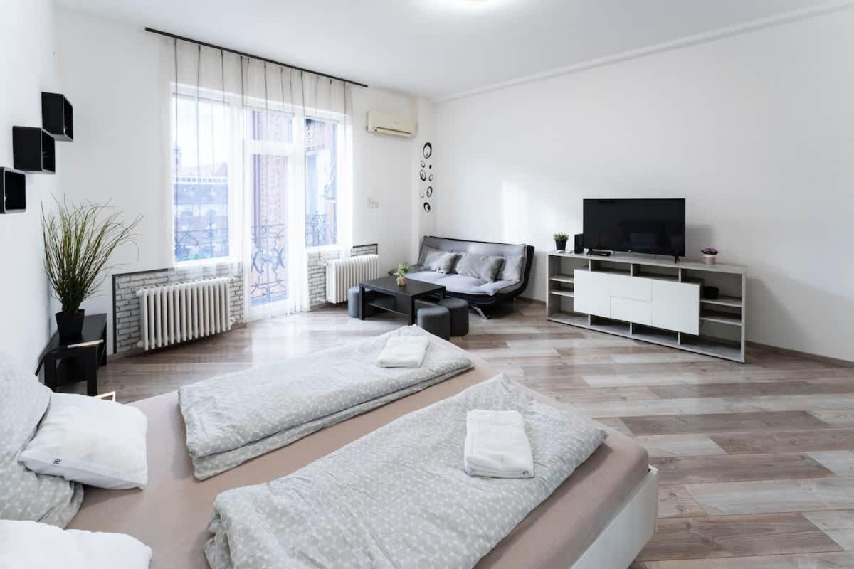 Apartment Charles' Haven In The Heart Of Budapest