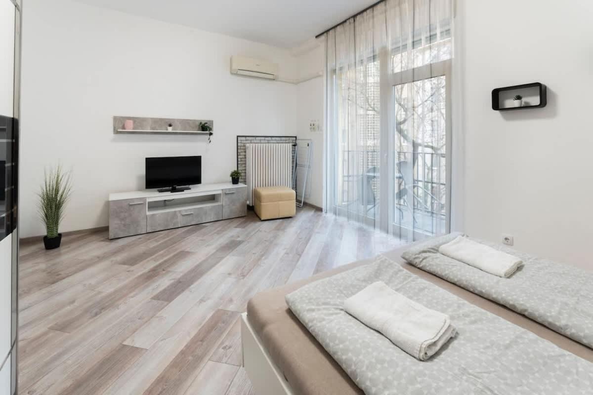 Apartment Charles' Haven In The Heart Of